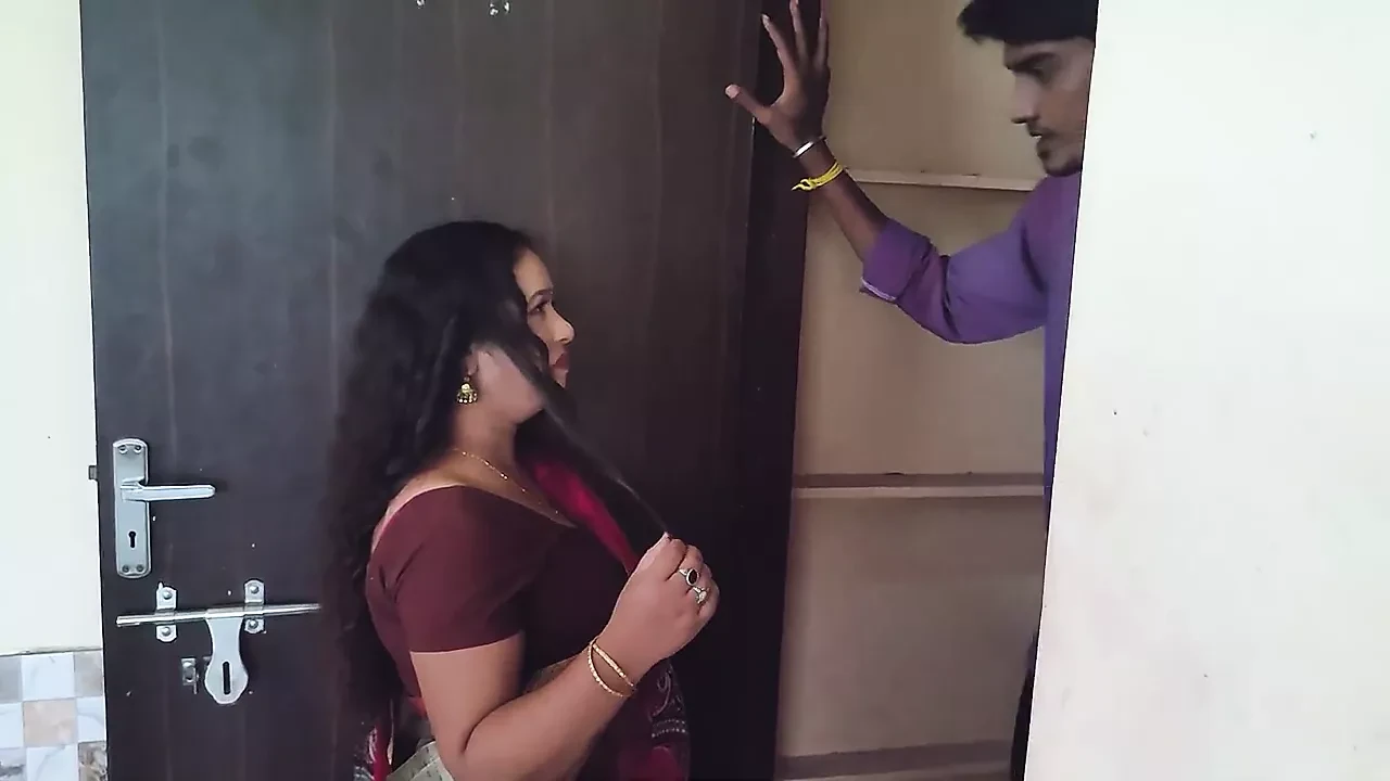 Delhi wali aunty ki bhookh mitai